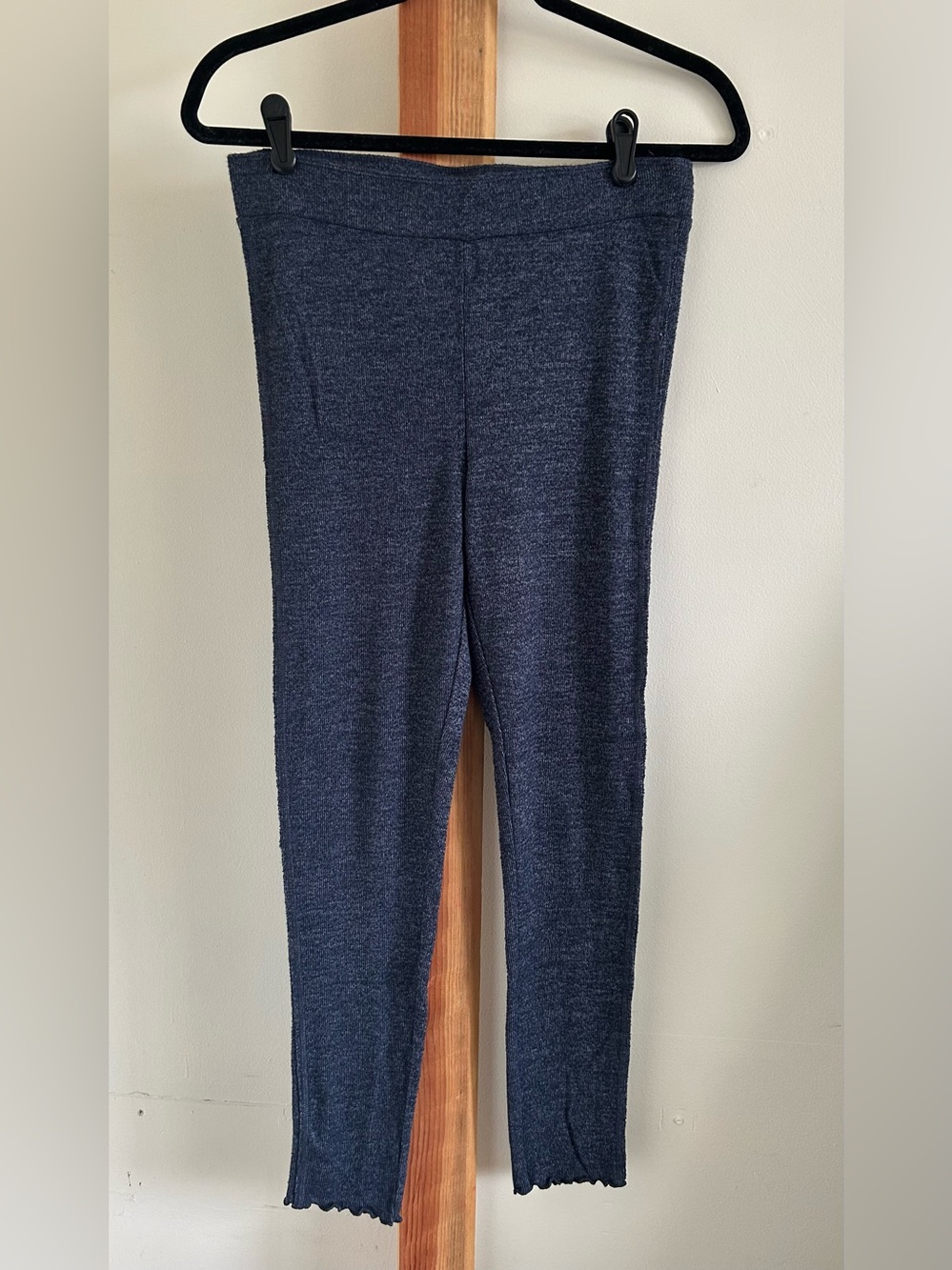 Abercrombie & Fitch Women’s Dark Navy Knit Leggings